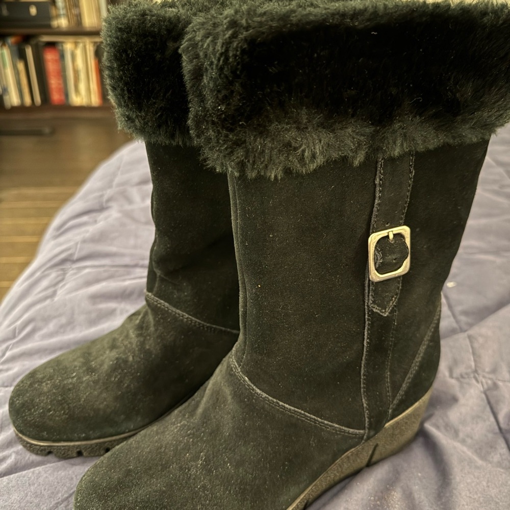 Life Stride Black Suede Fur-Lined Boots